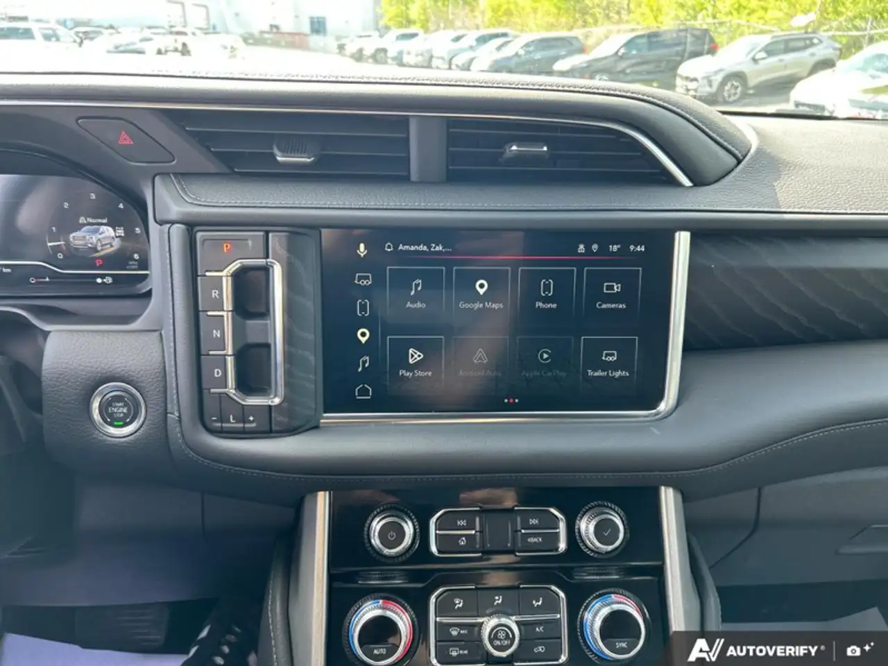 GMC Yukon снимка GMC Yukon