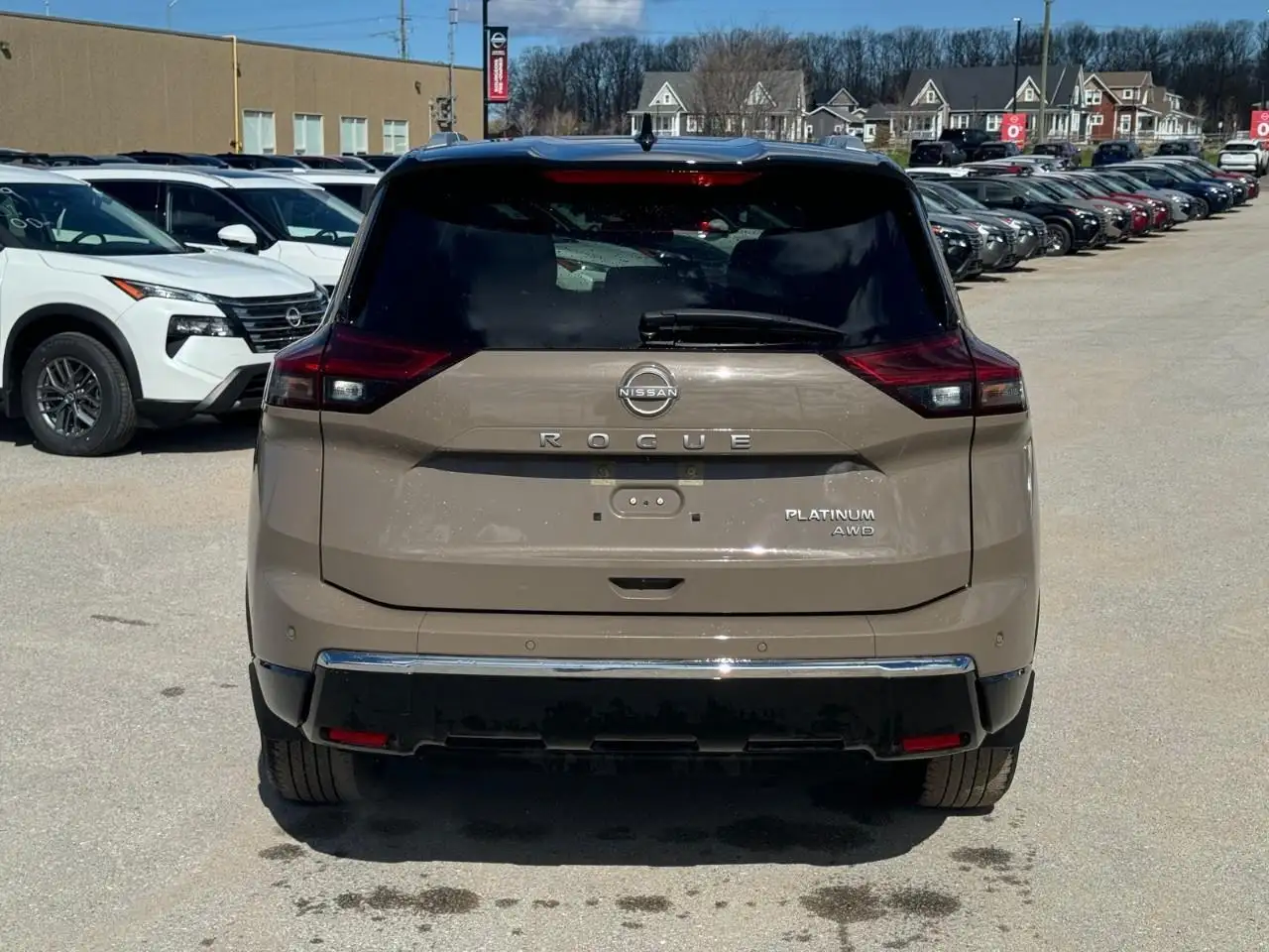 Nissan Rogue снимка Nissan Rogue