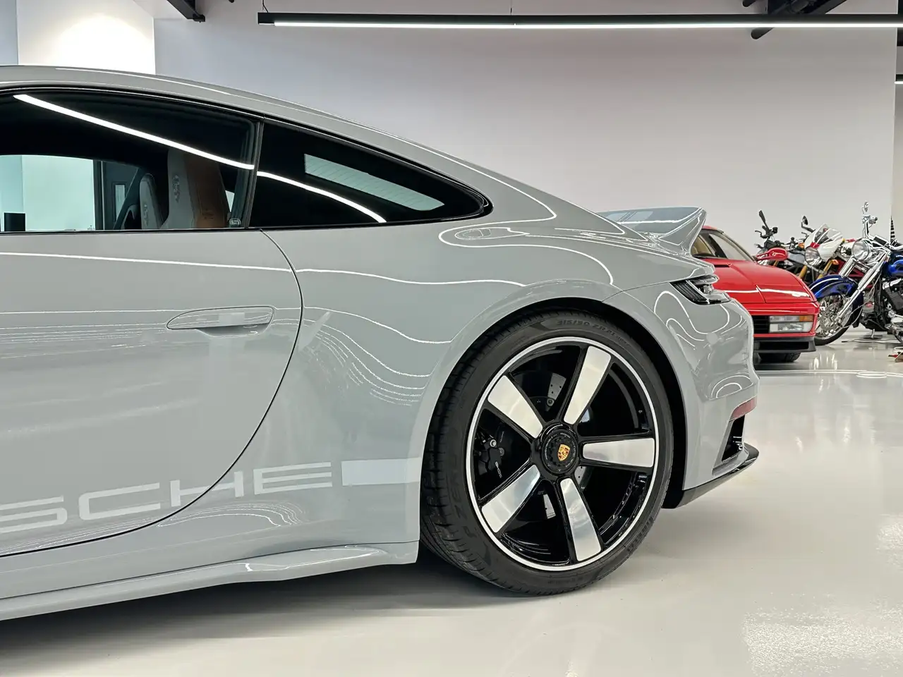 Porsche 911 снимка Porsche 911