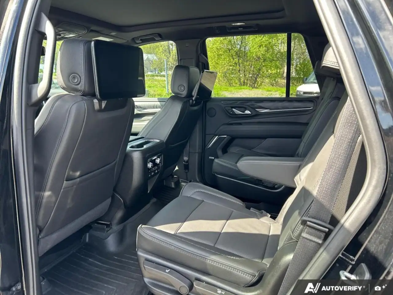 GMC Yukon снимка GMC Yukon