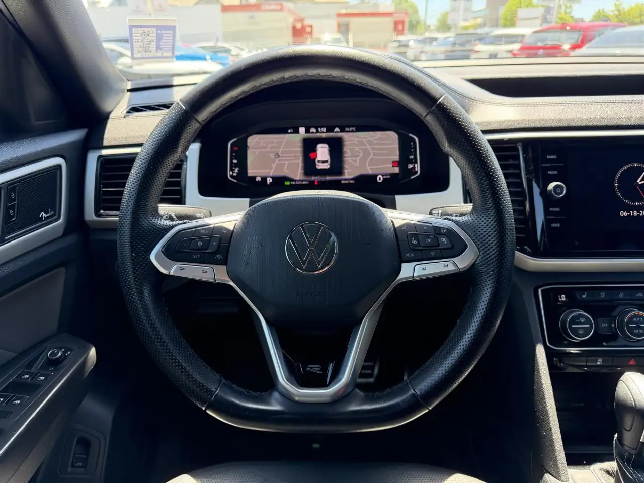 Volkswagen Atlas снимка Volkswagen Atlas