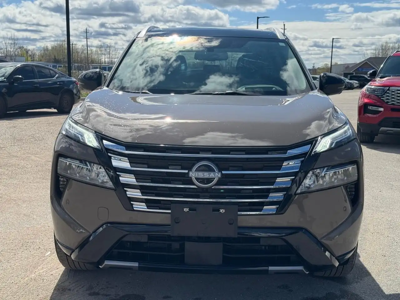Nissan Rogue снимка Nissan Rogue