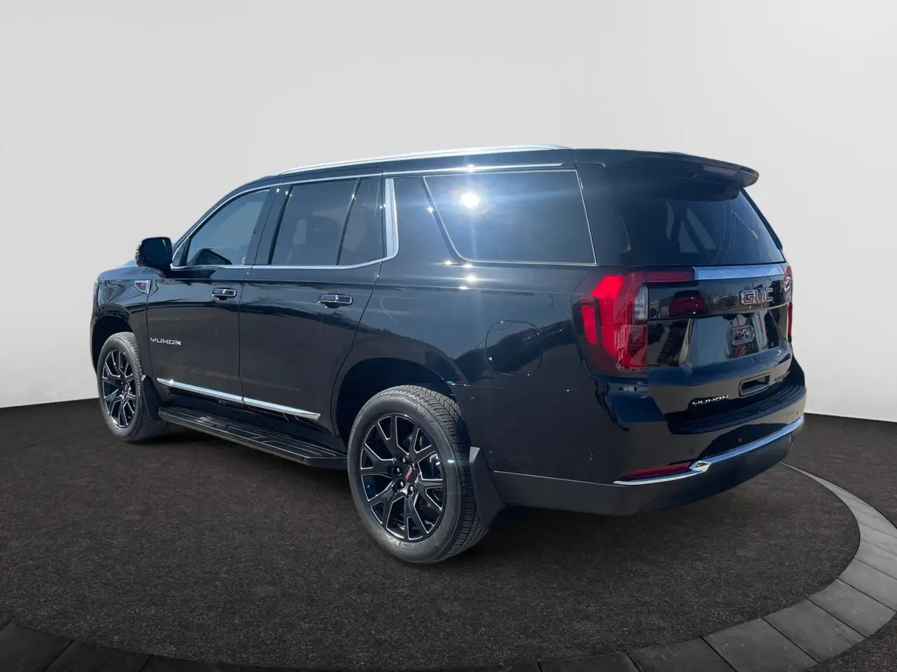 GMC Yukon снимка GMC Yukon