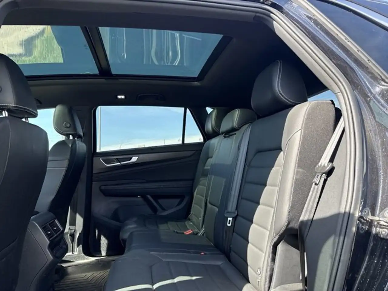 Volkswagen Atlas снимка Volkswagen Atlas