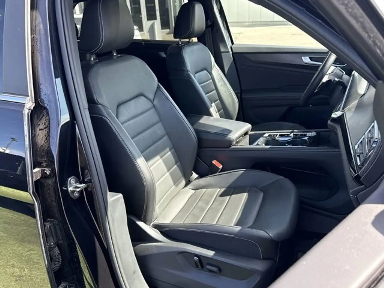 Volkswagen Atlas снимка Volkswagen Atlas