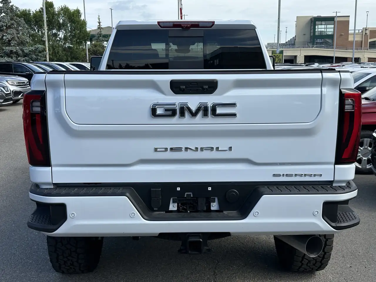 GMC Sierra 3500HD снимка GMC Sierra 3500HD