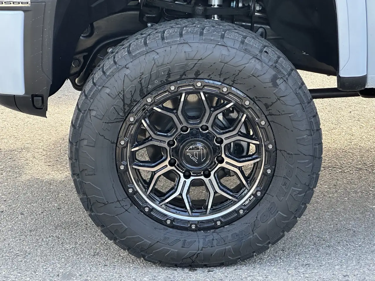 GMC Sierra 3500HD снимка GMC Sierra 3500HD