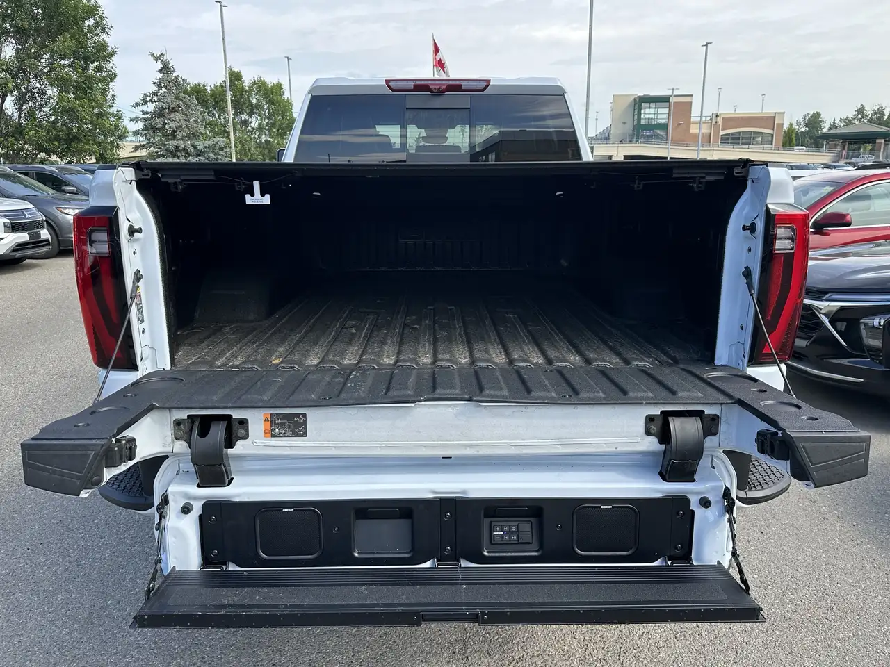 GMC Sierra 3500HD снимка GMC Sierra 3500HD