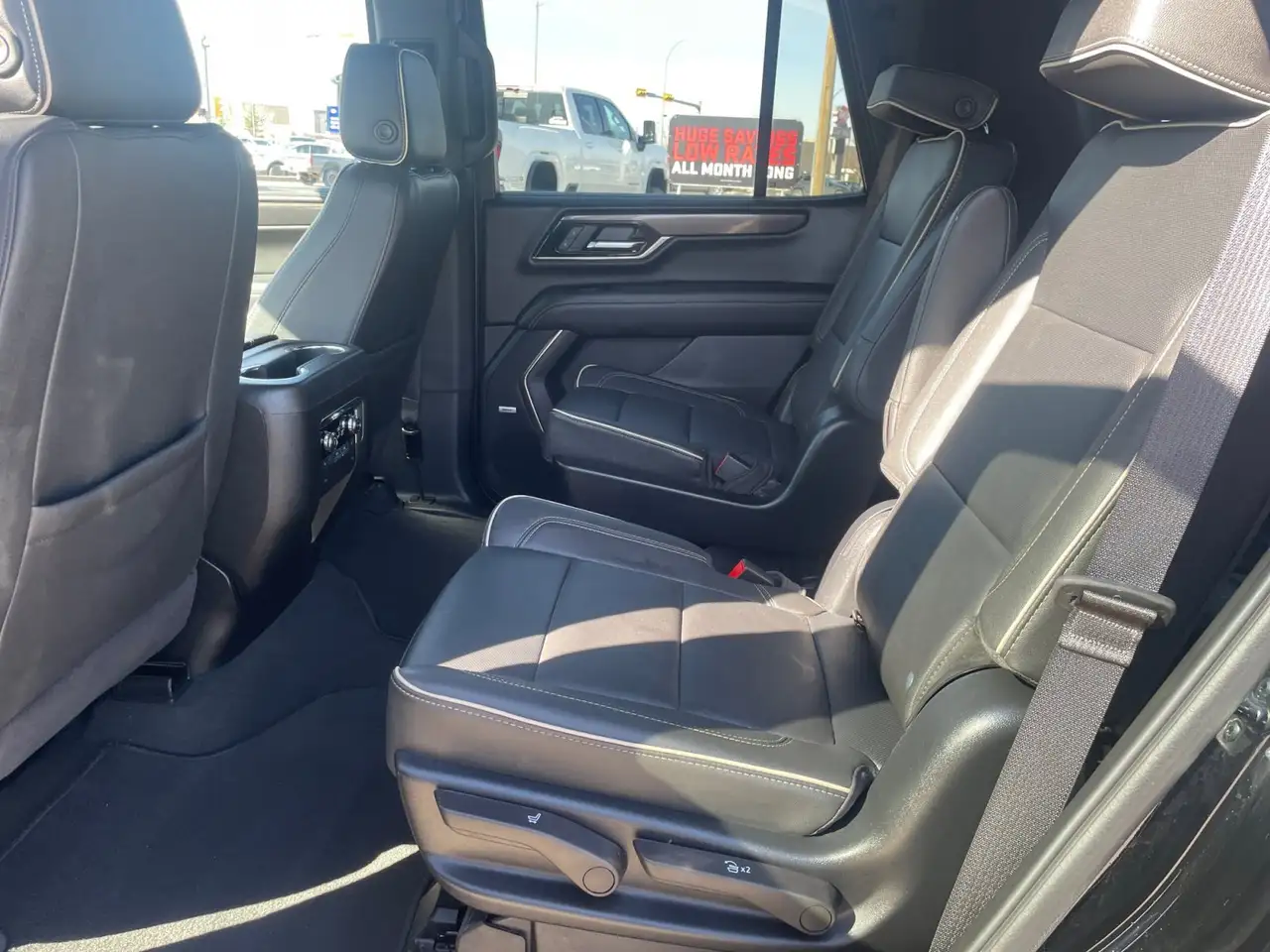 GMC Yukon снимка GMC Yukon