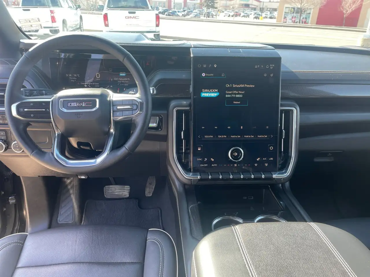 GMC Yukon снимка GMC Yukon