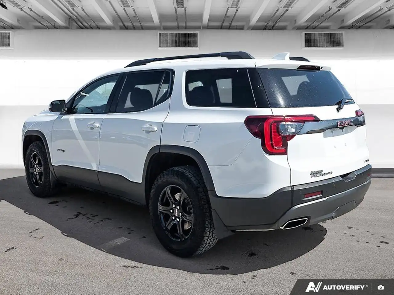 GMC Acadia photo GMC Acadia
