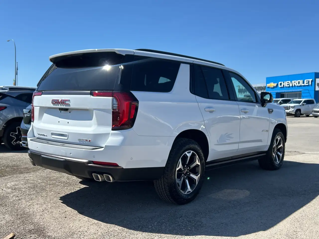 GMC Yukon снимка GMC Yukon