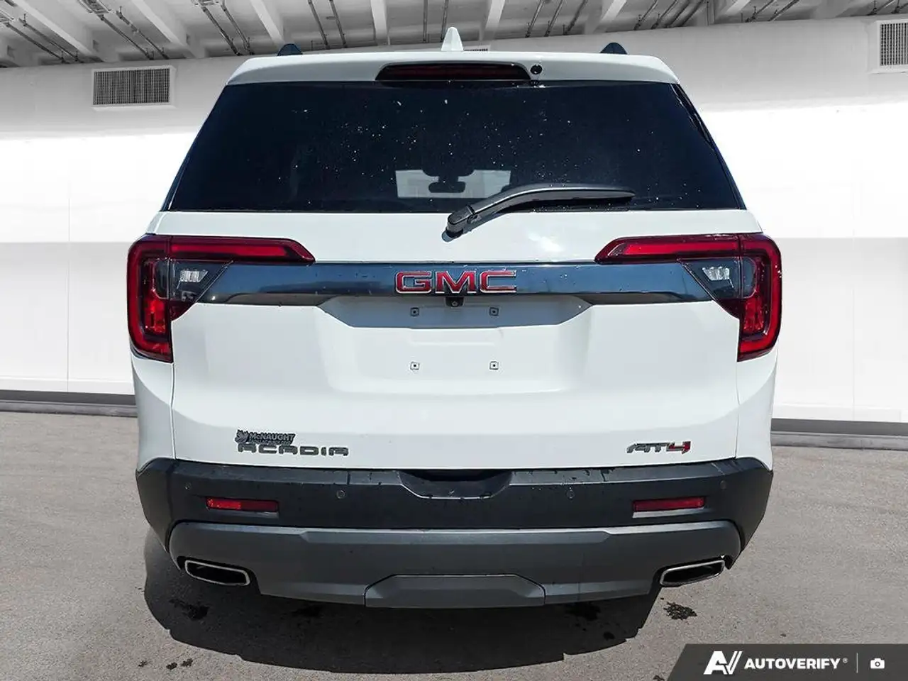 GMC Acadia photo GMC Acadia