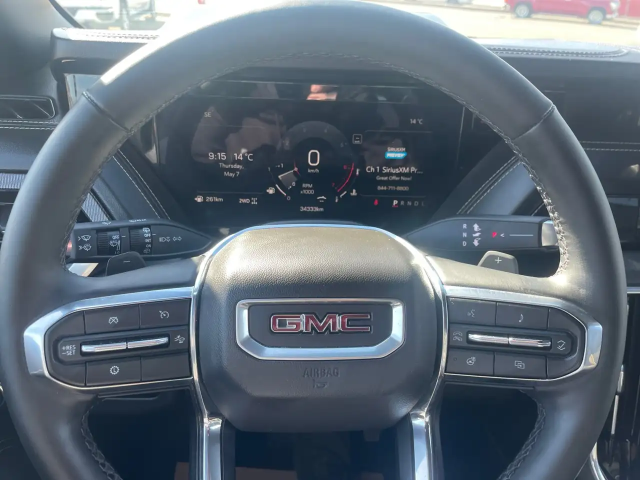 GMC Yukon снимка GMC Yukon