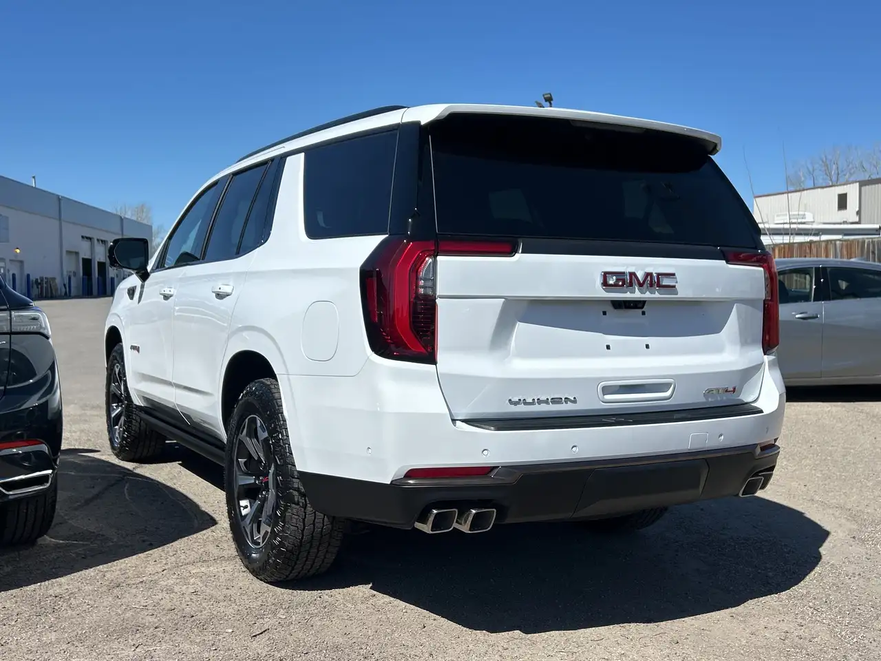 GMC Yukon снимка GMC Yukon