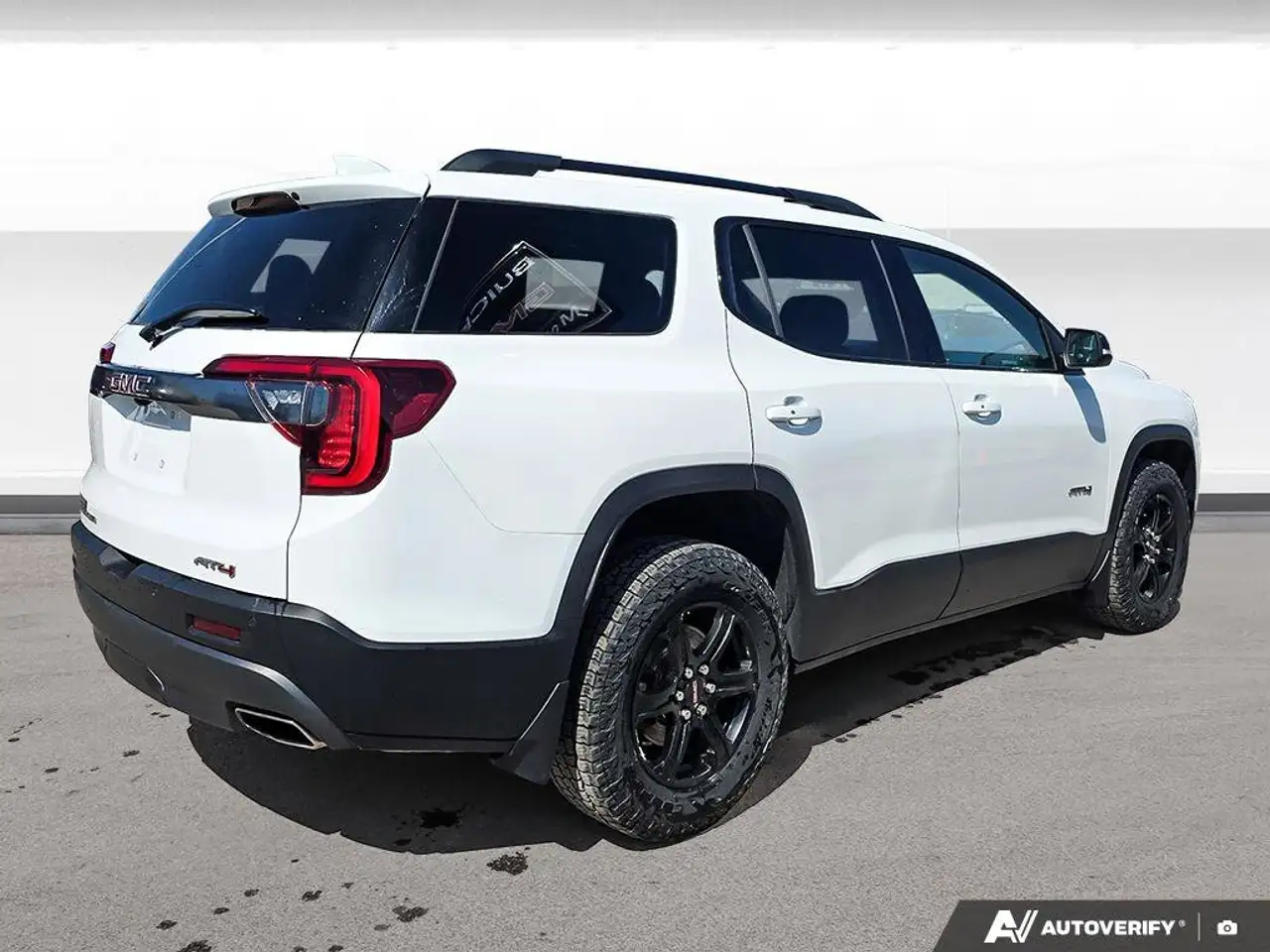 GMC Acadia photo GMC Acadia