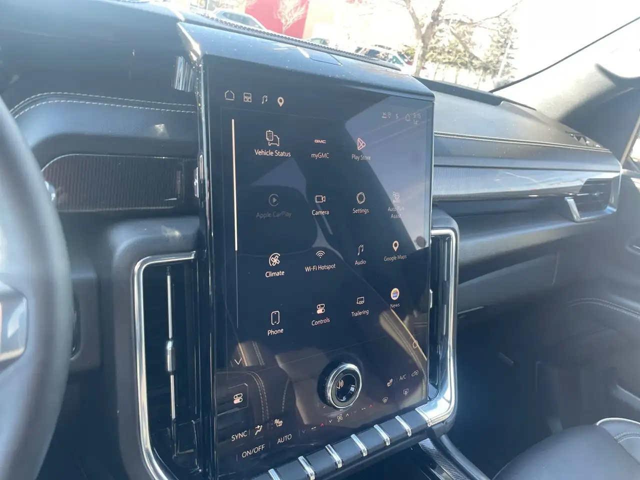 GMC Yukon снимка GMC Yukon