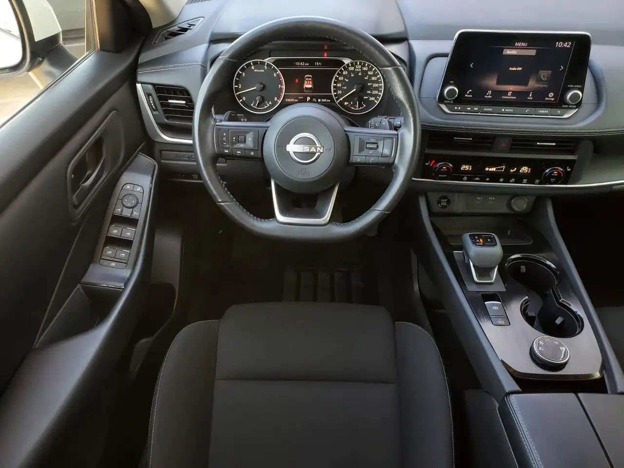 Nissan Rogue fotografie Nissan Rogue