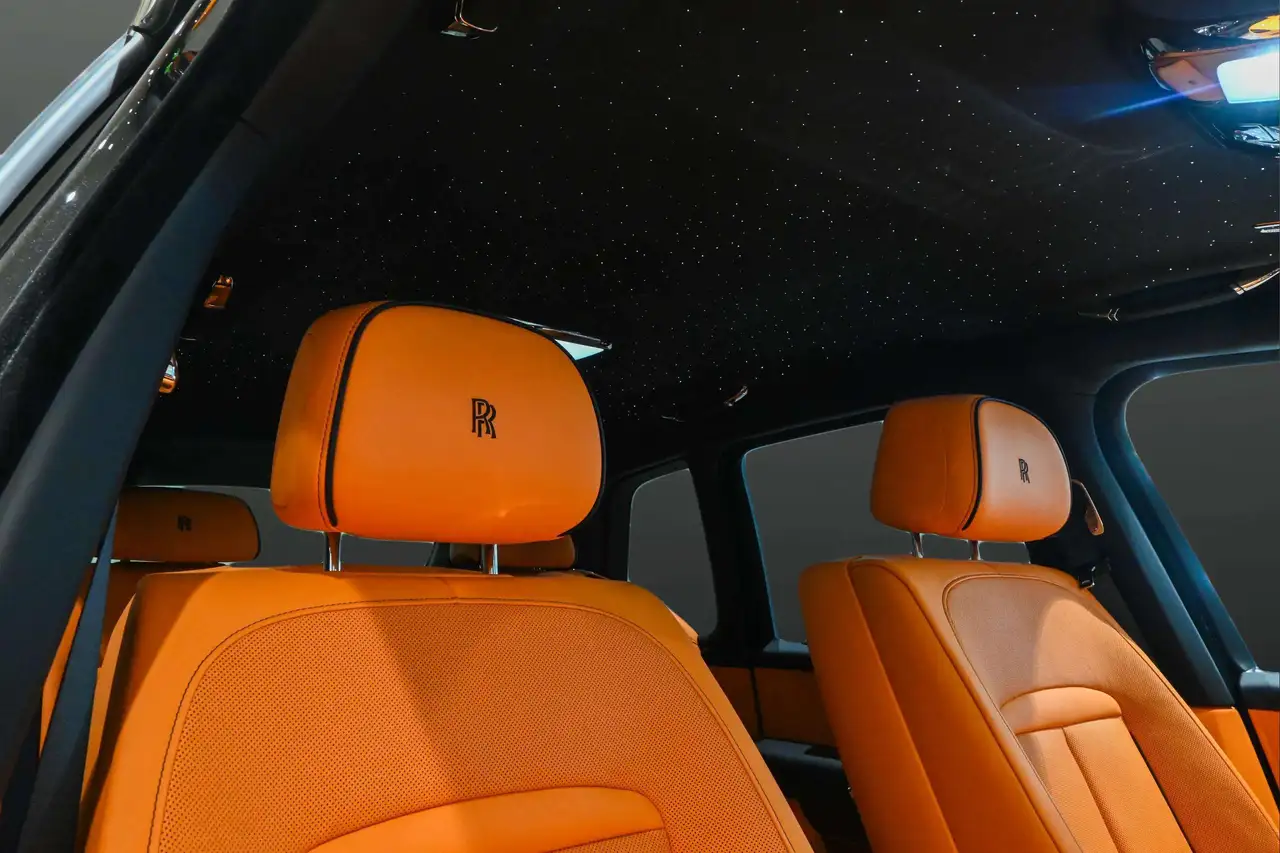 Rolls-Royce Cullinan photo Rolls-Royce Cullinan
