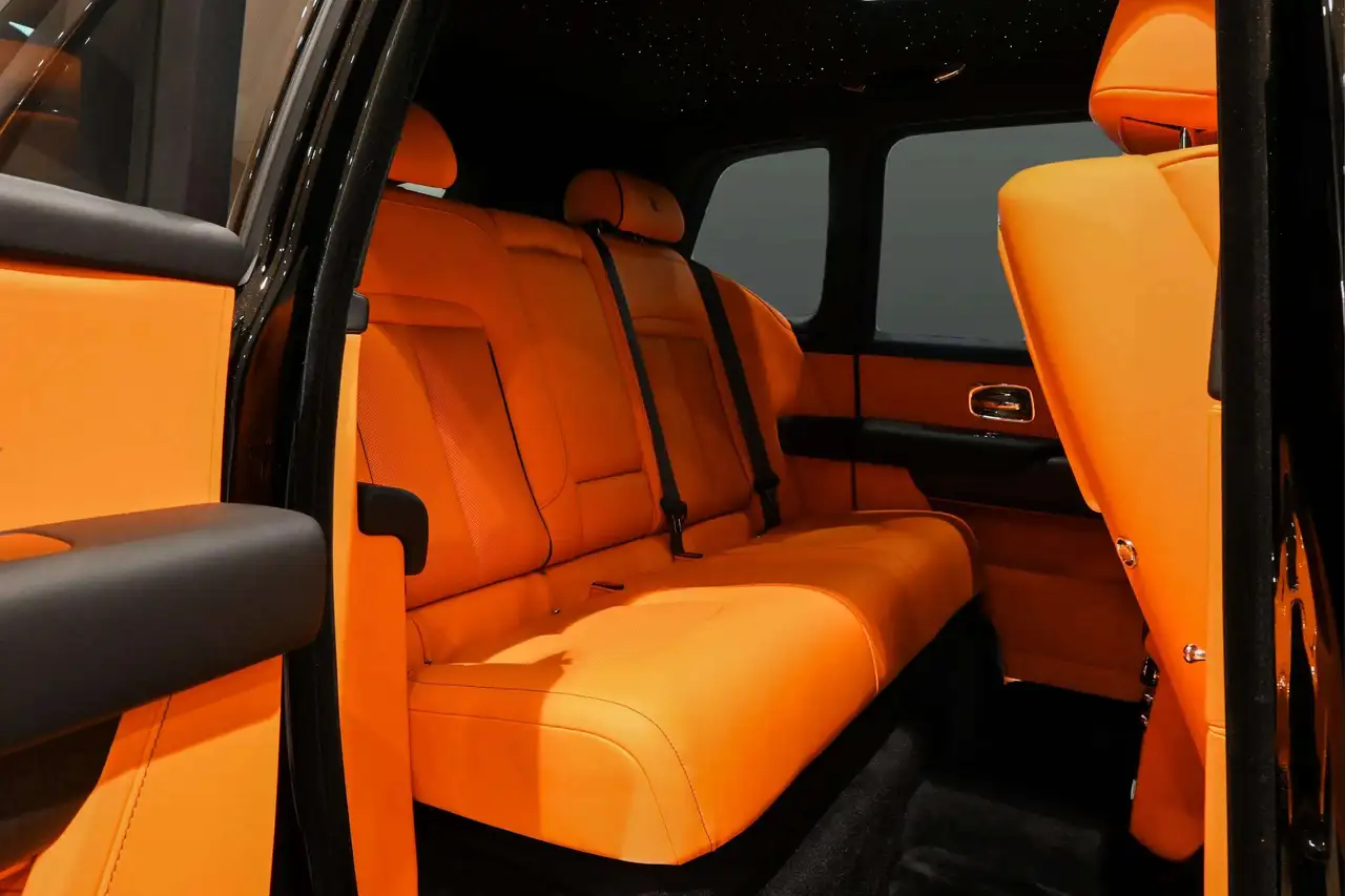 Rolls-Royce Cullinan photo Rolls-Royce Cullinan