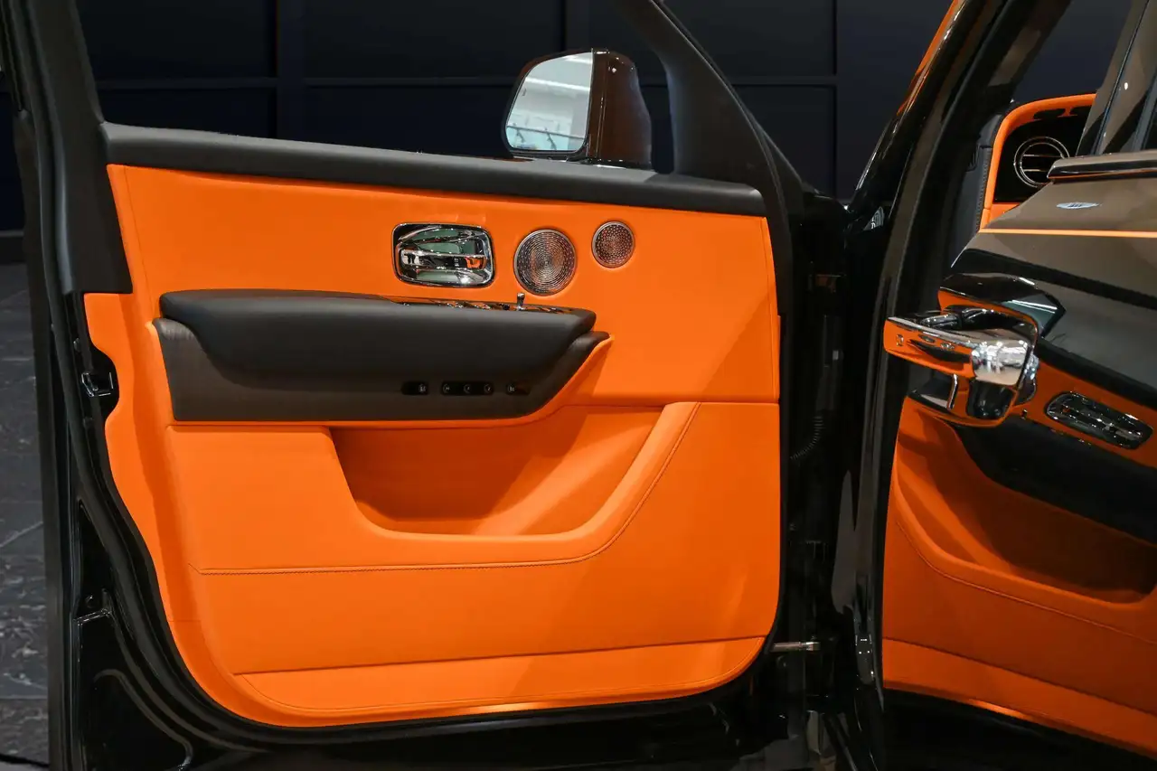 Rolls-Royce Cullinan photo Rolls-Royce Cullinan