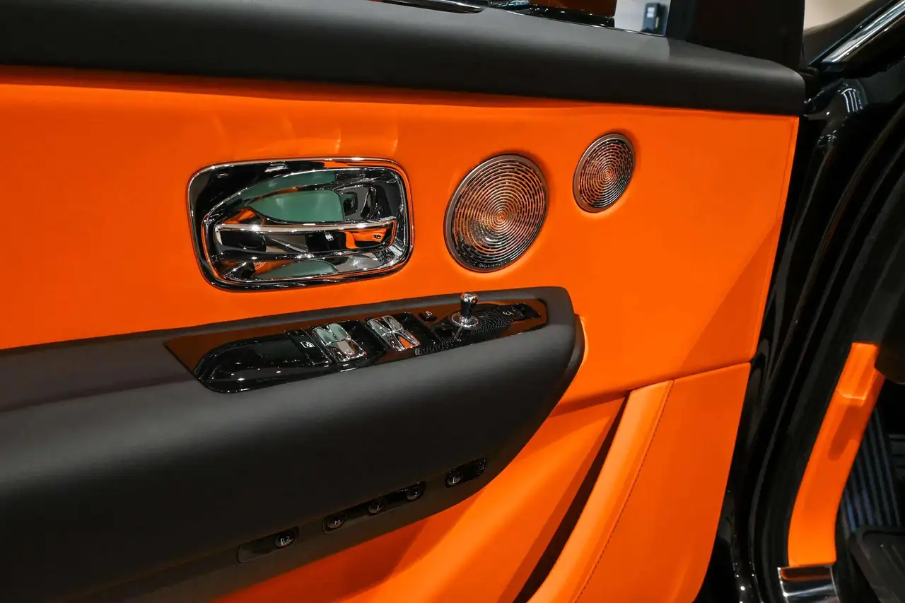 Rolls-Royce Cullinan photo Rolls-Royce Cullinan