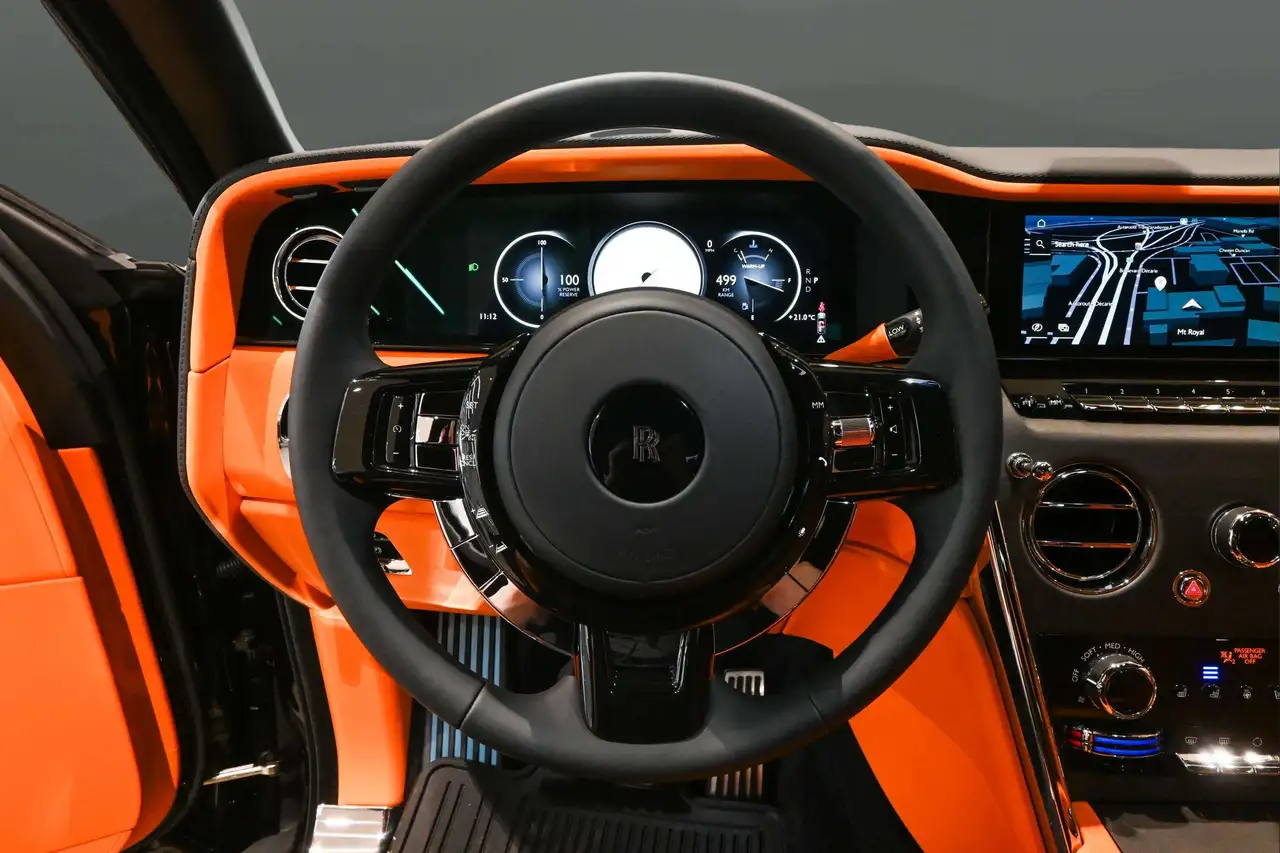 Rolls-Royce Cullinan photo Rolls-Royce Cullinan