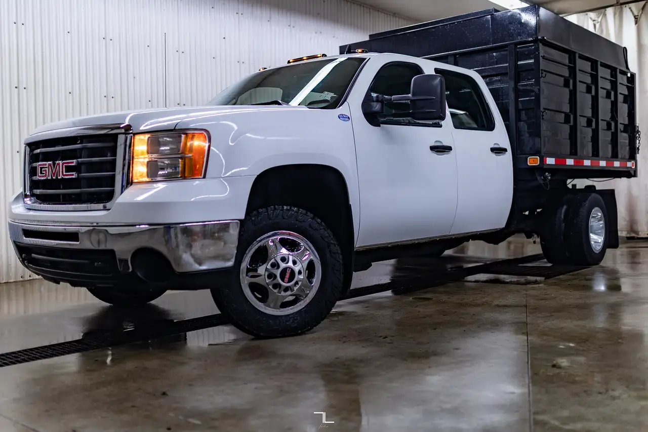 GMC Sierra 3500HD снимка GMC Sierra 3500HD