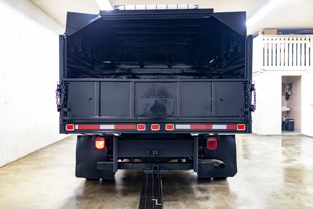 GMC Sierra 3500HD снимка GMC Sierra 3500HD