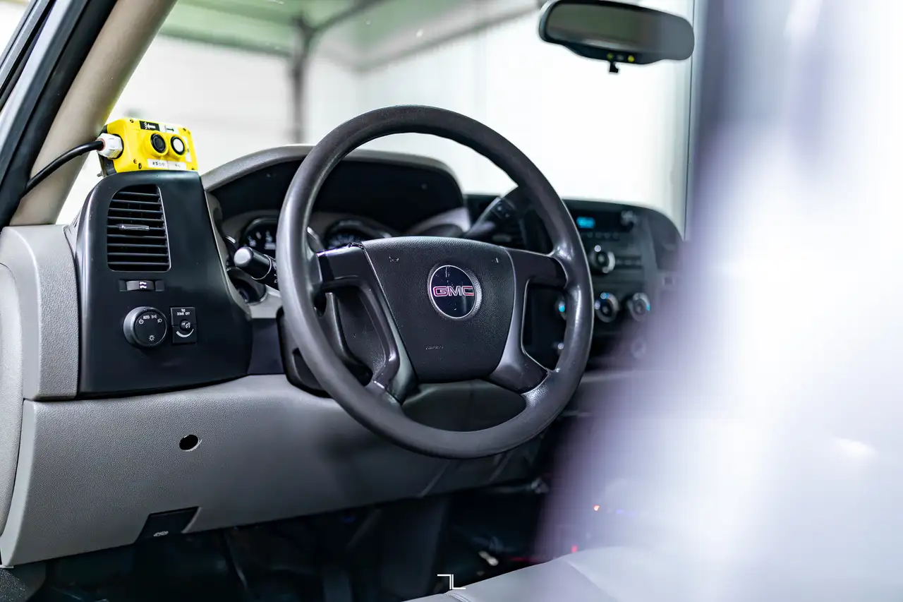 GMC Sierra 3500HD снимка GMC Sierra 3500HD