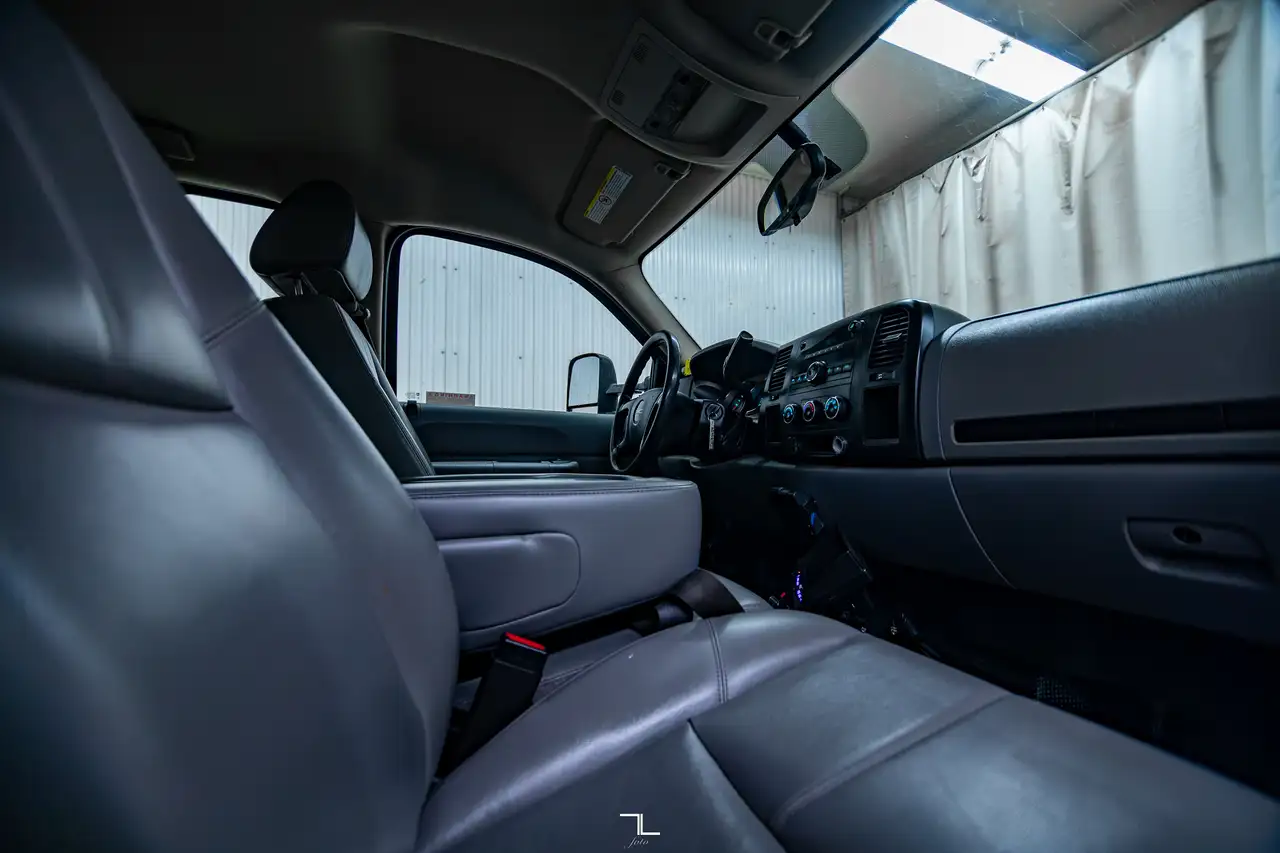 GMC Sierra 3500HD снимка GMC Sierra 3500HD