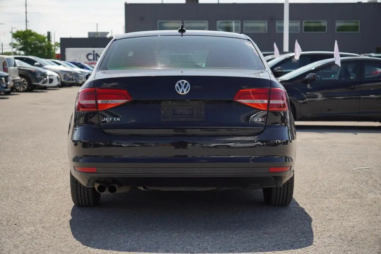 Volkswagen Jetta photo Volkswagen Jetta