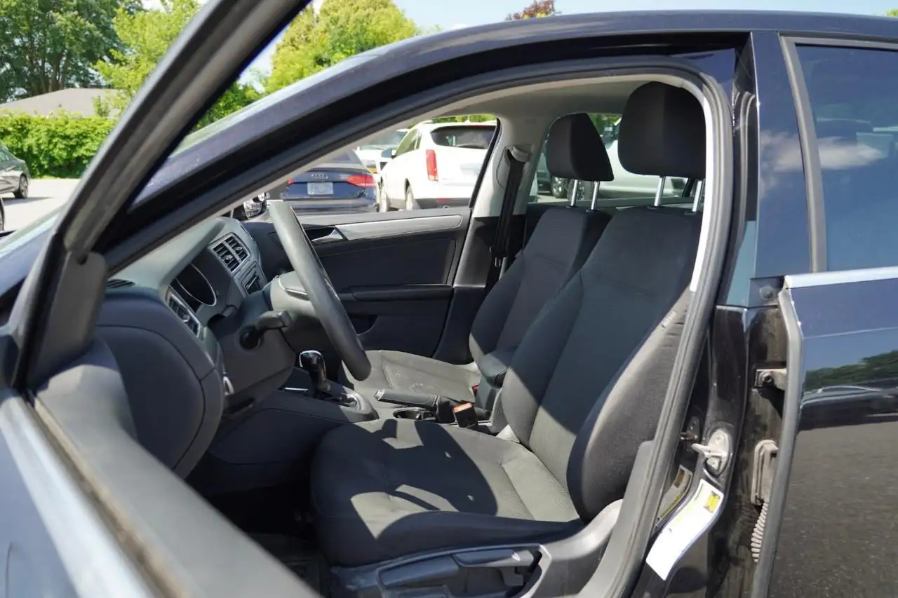 Volkswagen Jetta photo Volkswagen Jetta