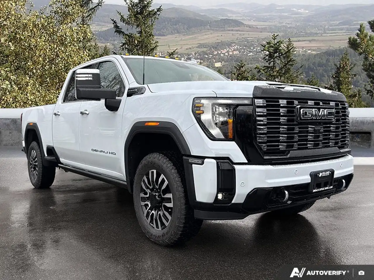 GMC Sierra 3500HD снимка GMC Sierra 3500HD