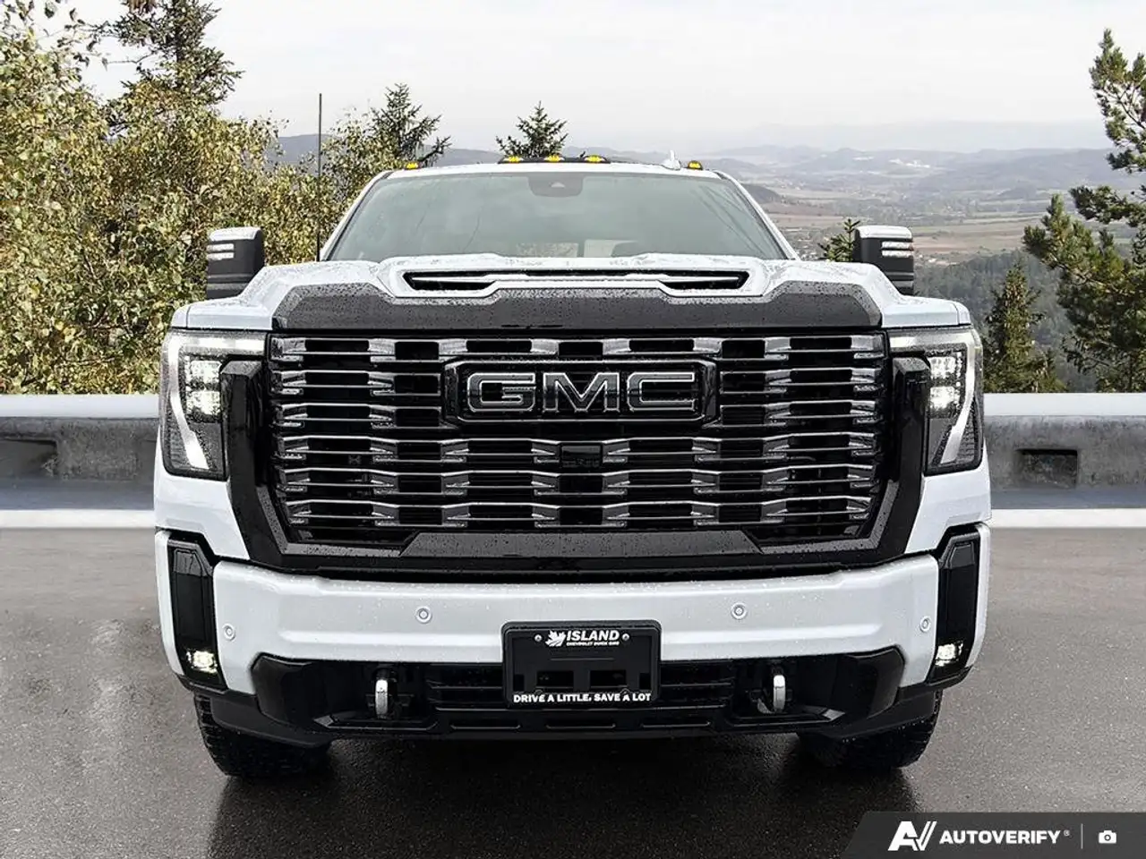 GMC Sierra 3500HD снимка GMC Sierra 3500HD