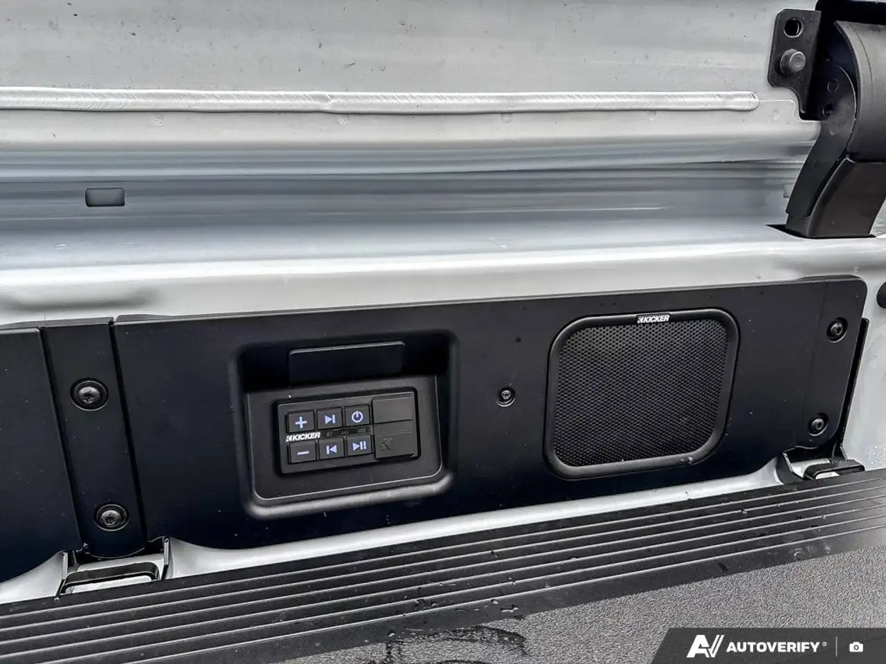 GMC Sierra 3500HD снимка GMC Sierra 3500HD