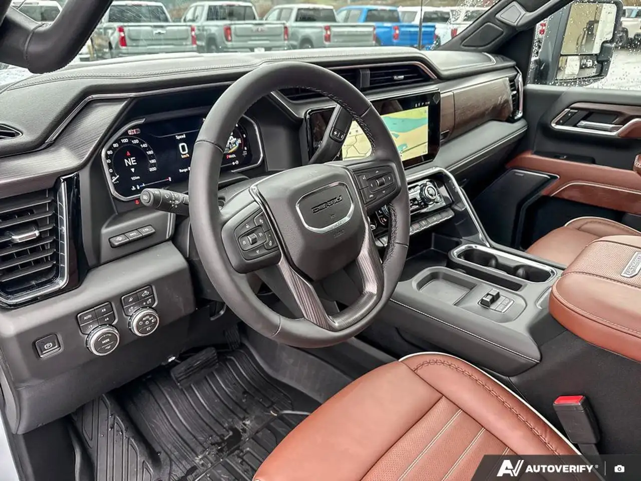 GMC Sierra 3500HD снимка GMC Sierra 3500HD