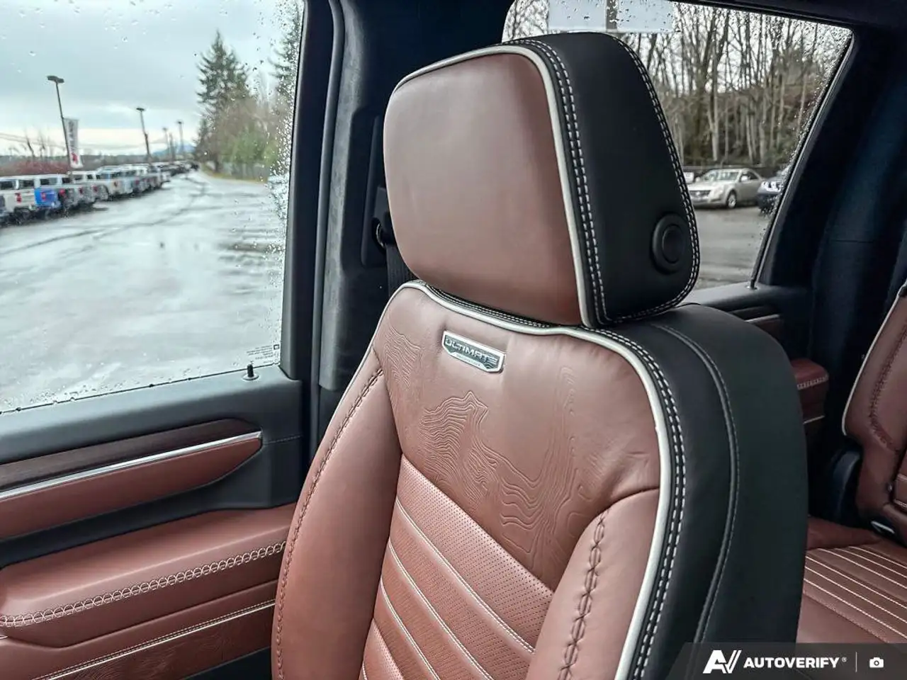 GMC Sierra 3500HD снимка GMC Sierra 3500HD