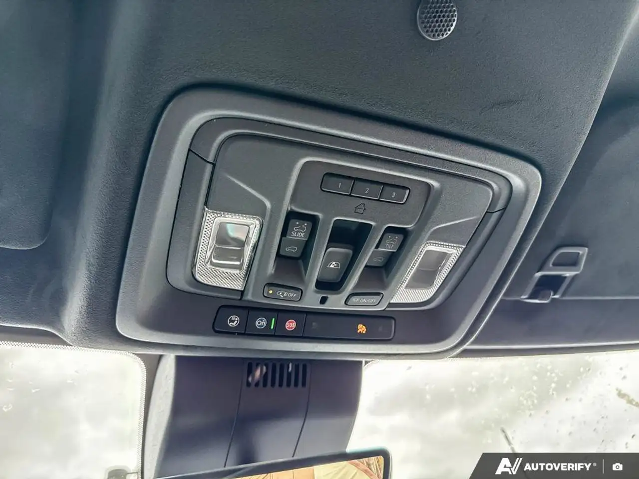 GMC Sierra 3500HD снимка GMC Sierra 3500HD