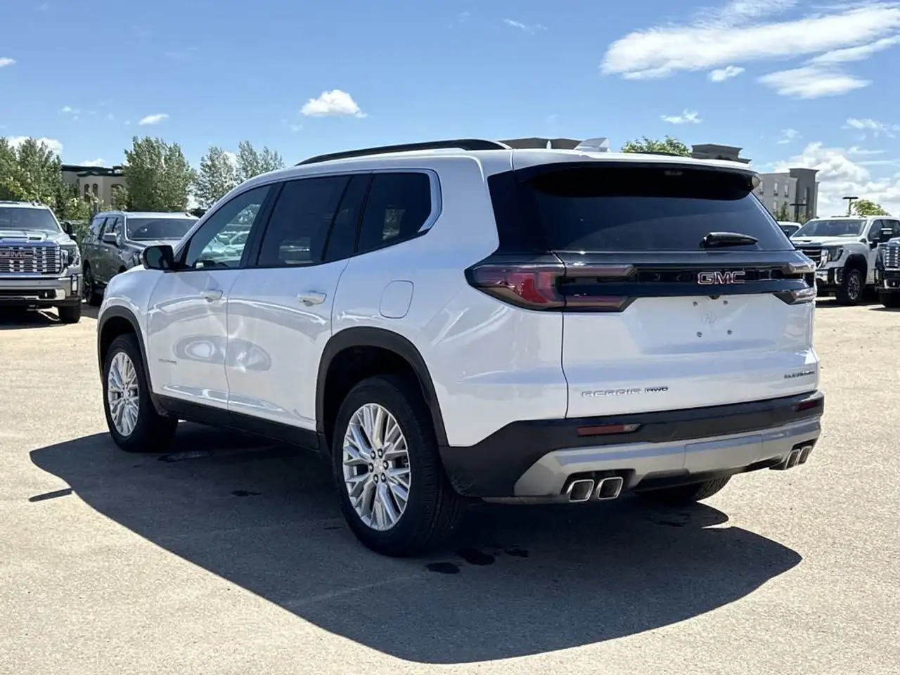 GMC Acadia снимка GMC Acadia
