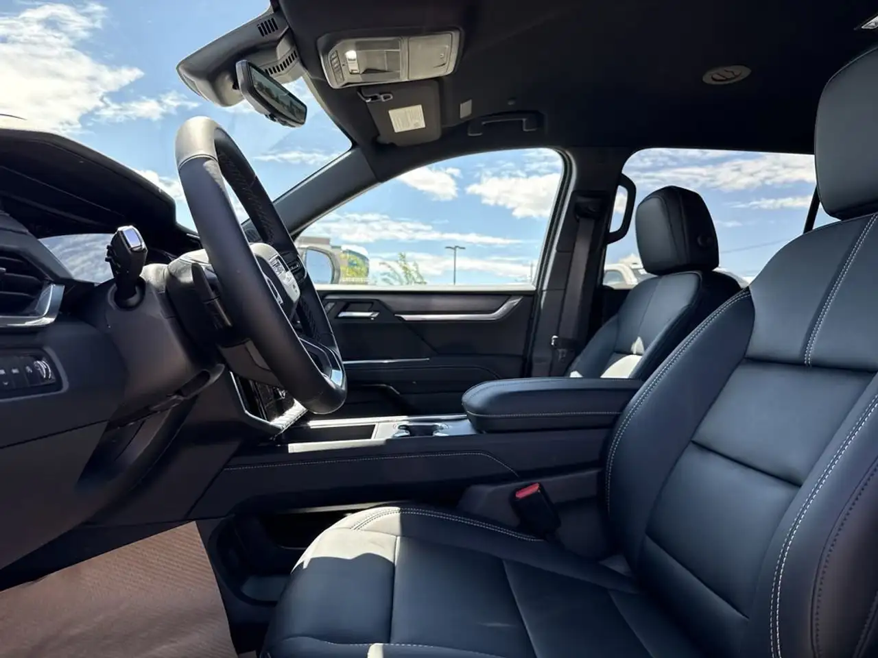 GMC Acadia снимка GMC Acadia