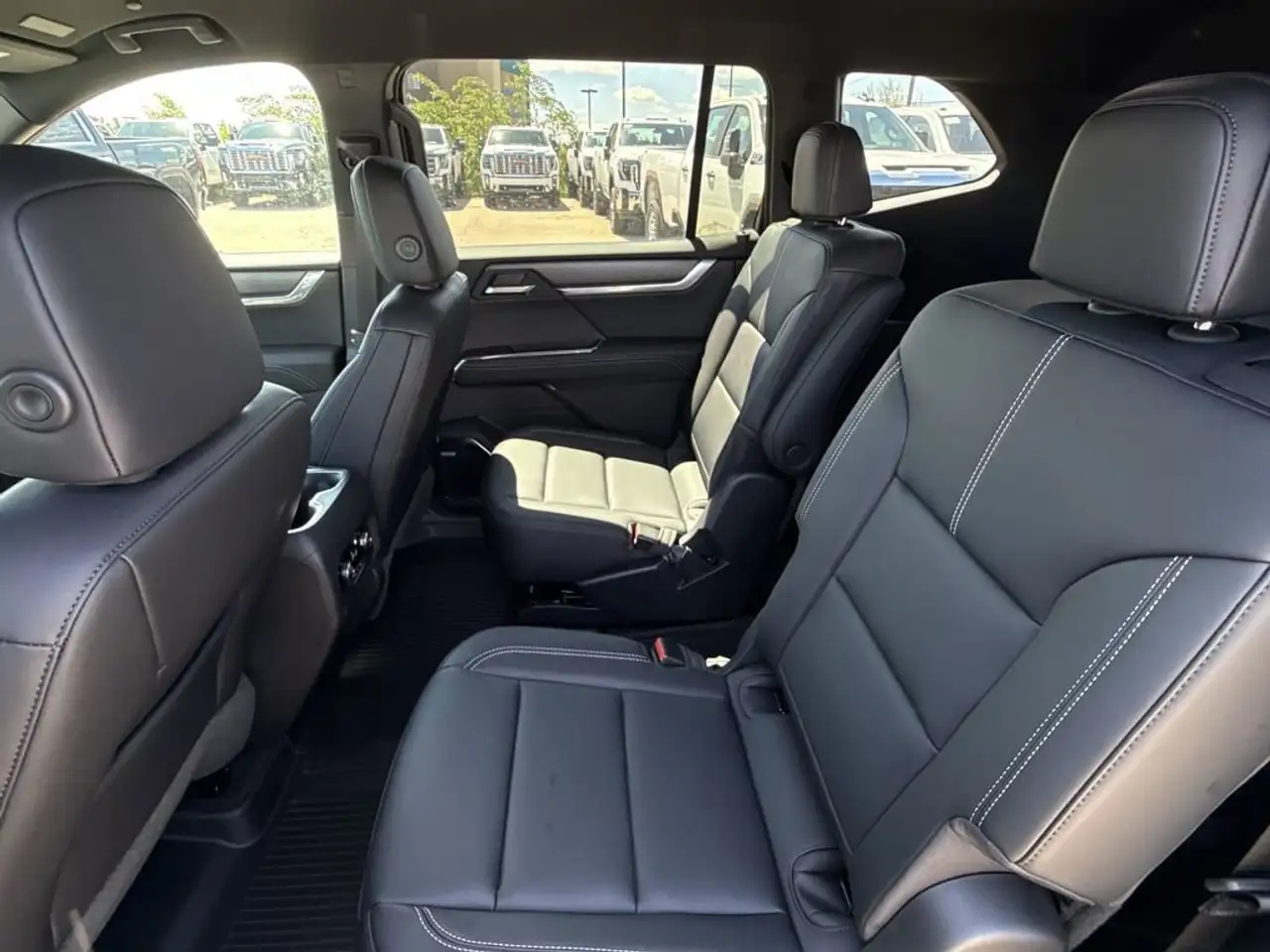 GMC Acadia снимка GMC Acadia
