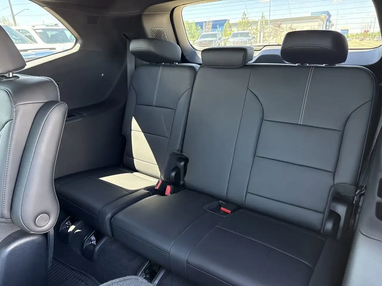 GMC Acadia снимка GMC Acadia