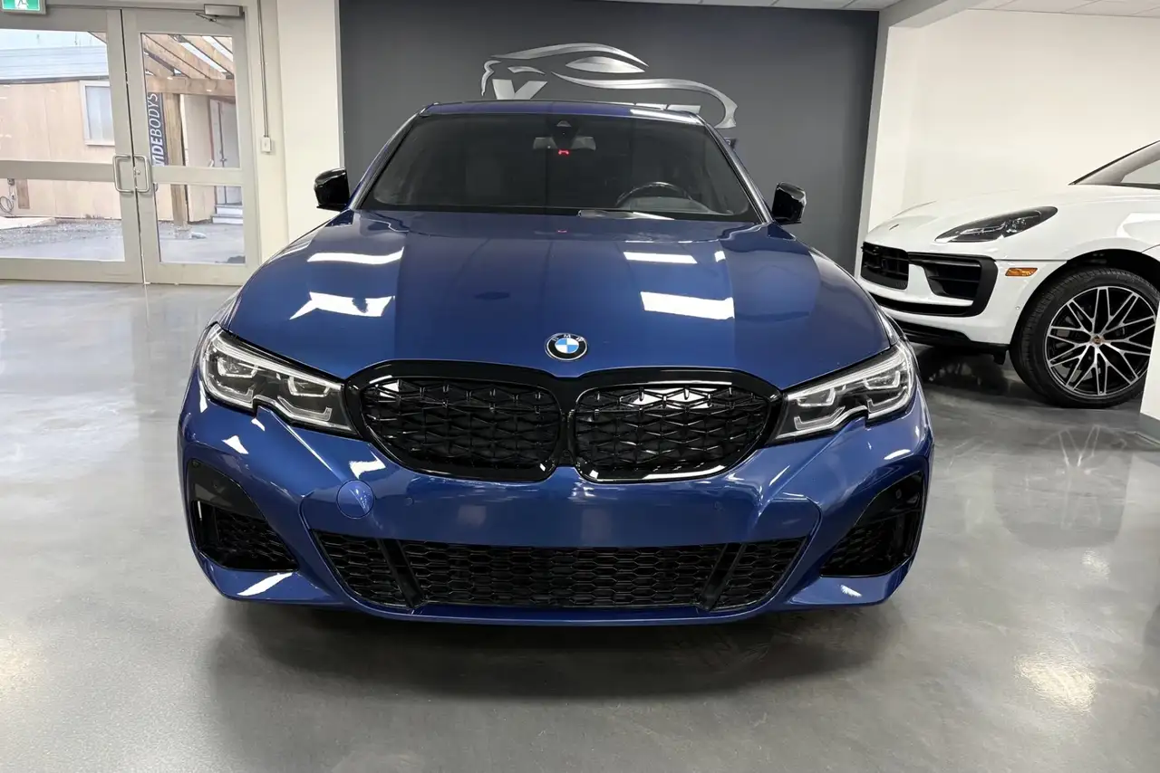 BMW 3 Series photo BMW 3 Series