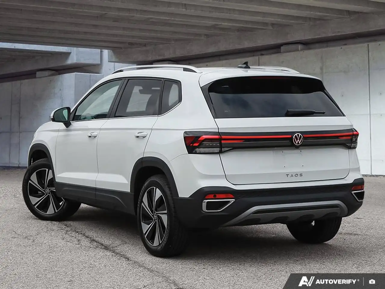 Volkswagen Taos снимка Volkswagen Taos