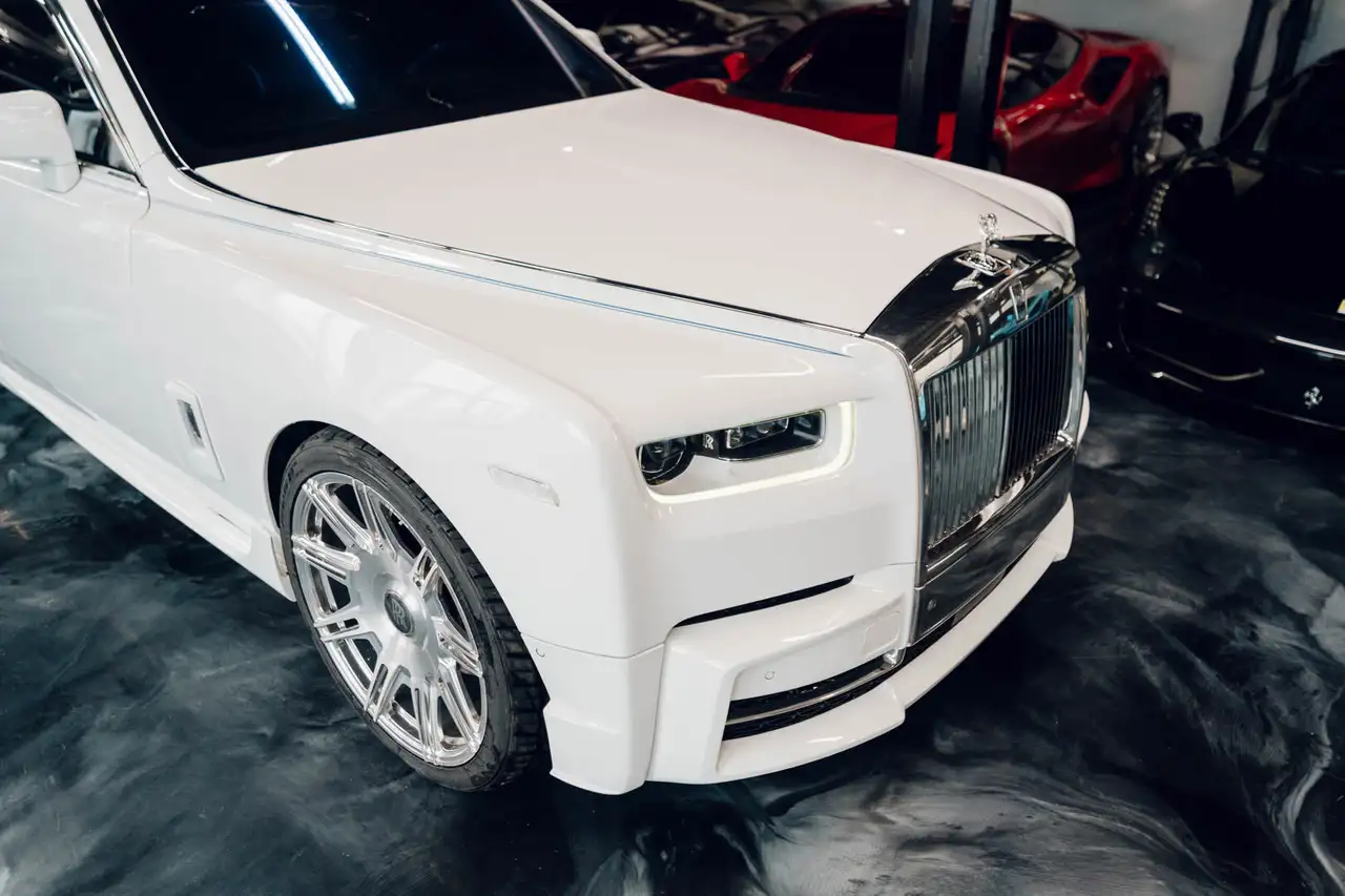 Rolls-Royce Phantom снимка Rolls-Royce Phantom
