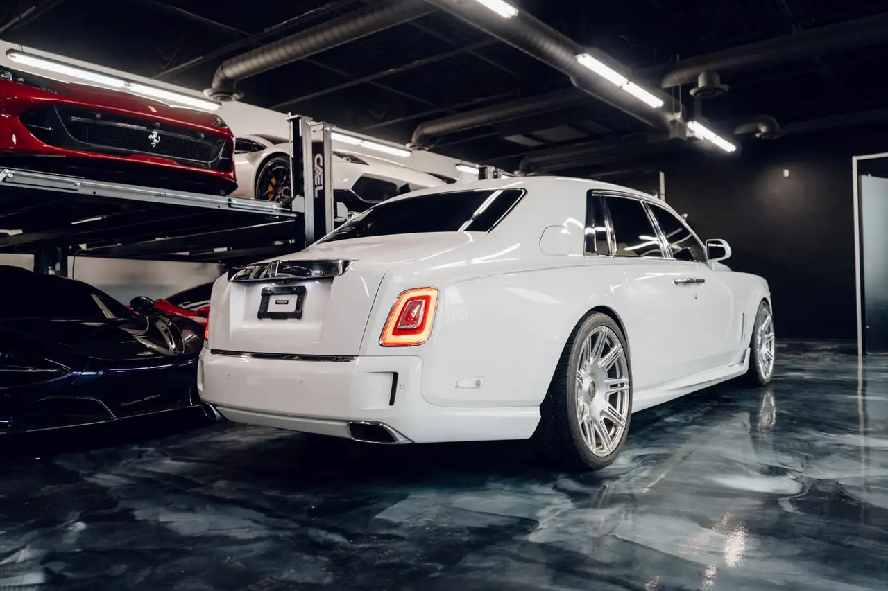 Rolls-Royce Phantom снимка Rolls-Royce Phantom