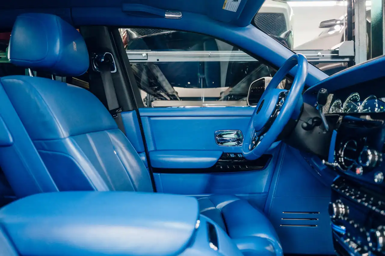 Rolls-Royce Phantom снимка Rolls-Royce Phantom