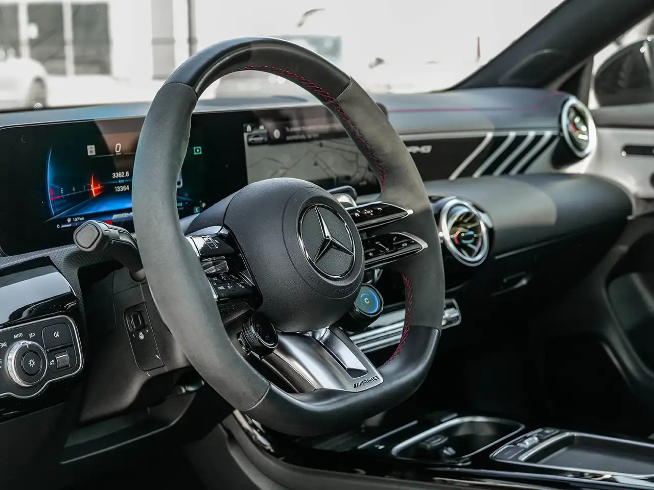 Mercedes-Benz CLA photo Mercedes-Benz CLA