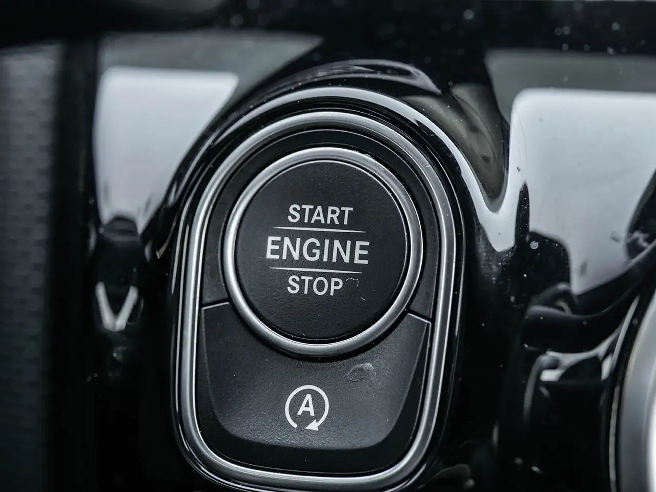 Mercedes-Benz CLA photo Mercedes-Benz CLA